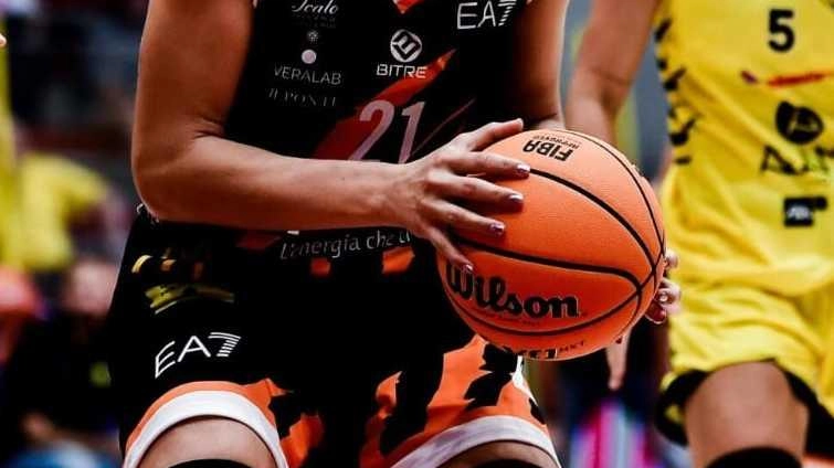 Basket a1 femminile. Il Sanga va a Schio: serve un’impresa. E intanto rescinde con Turkevichus