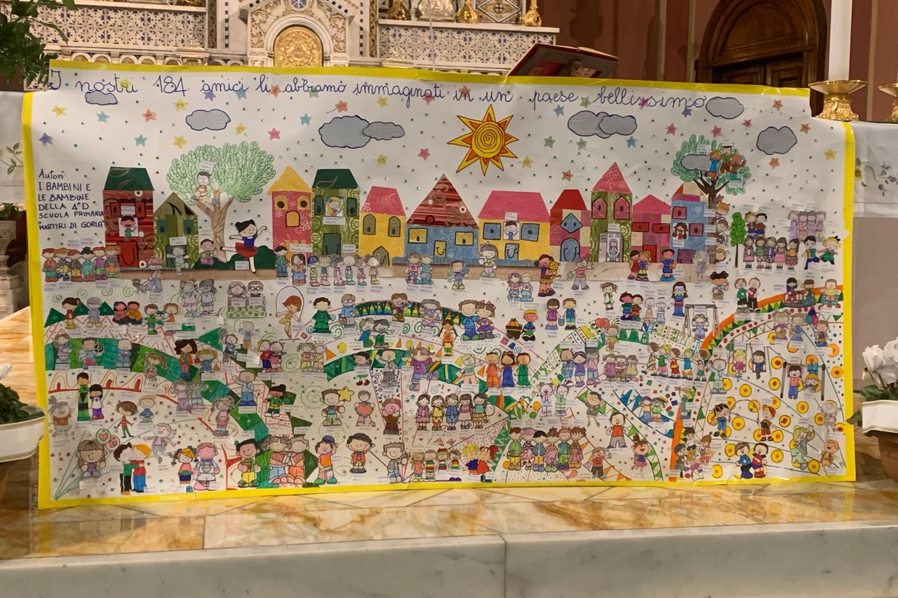 Il disegno dei bambini che decorava l'altare della chiesa di Santa Teresa di Gorla