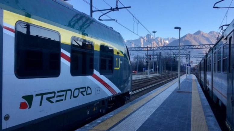 Treni in stazione a Lecco