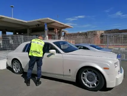 Rolls Royce con interni in pelle di coccodrillo