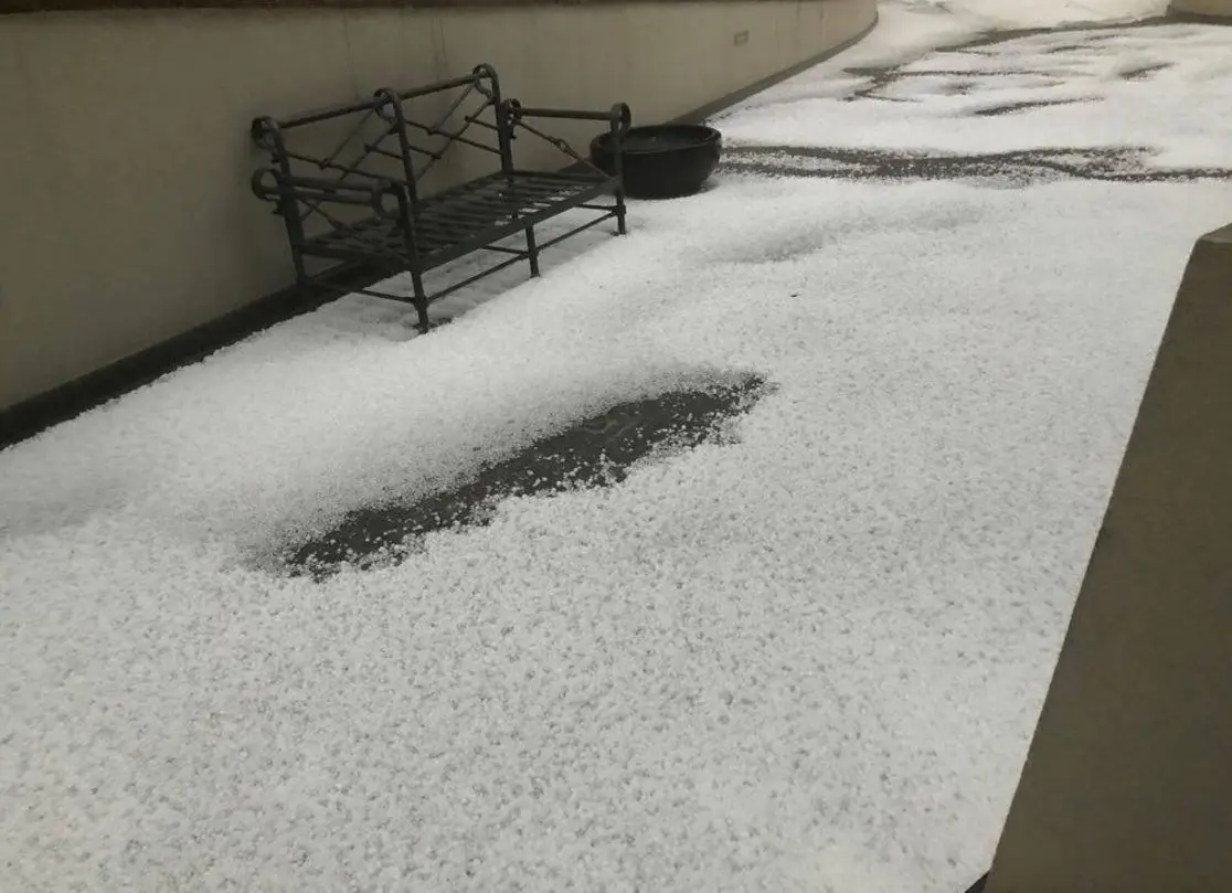 Bombe d'acqua e grandinate a Bergamo, Roby Facchinetti: "Un'ora di panico"/ FOTO