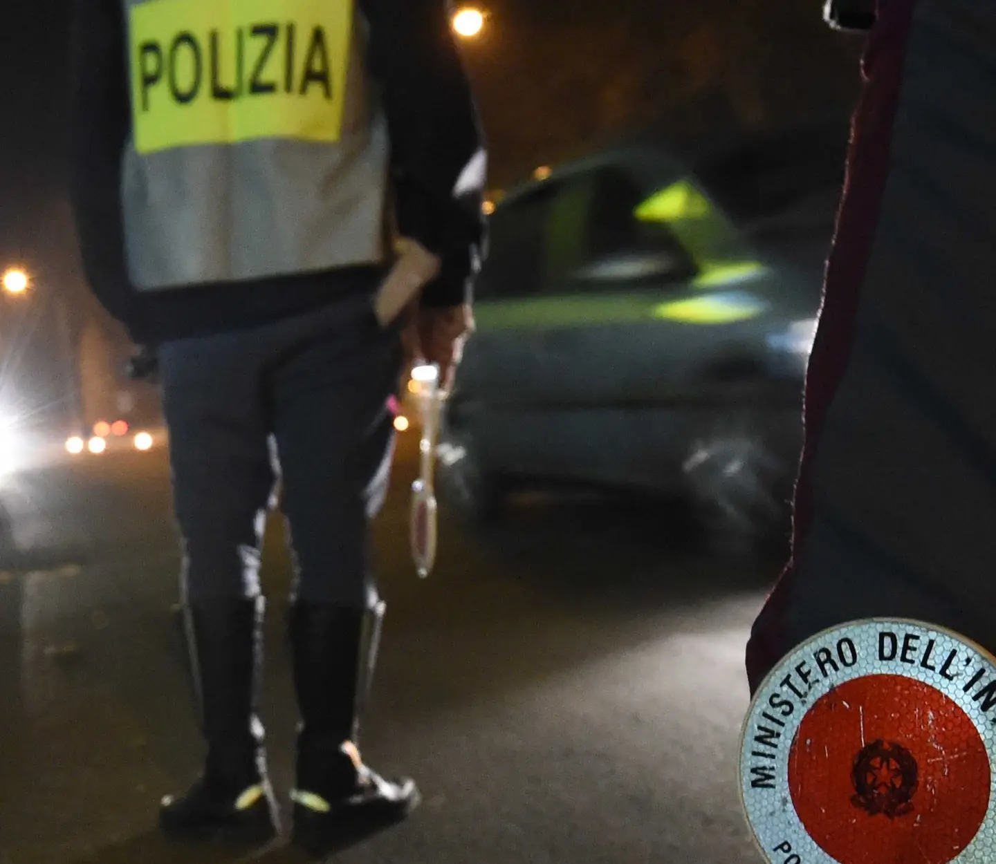 Ubriaca al volante percorre 40 chilometri in contromano in autostrada