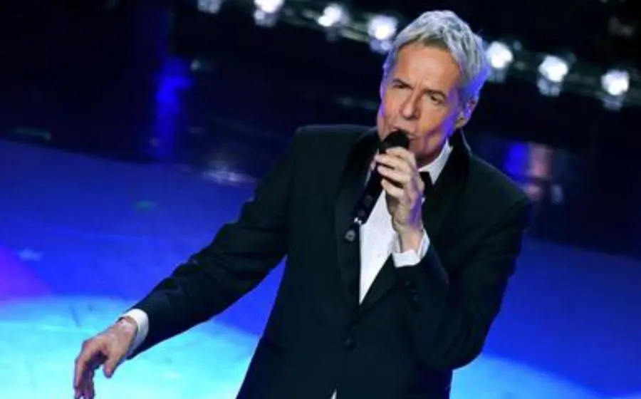 Claudio Baglioni ha l'influenza: rinviato il concerto al Teatro Lirico di Milano