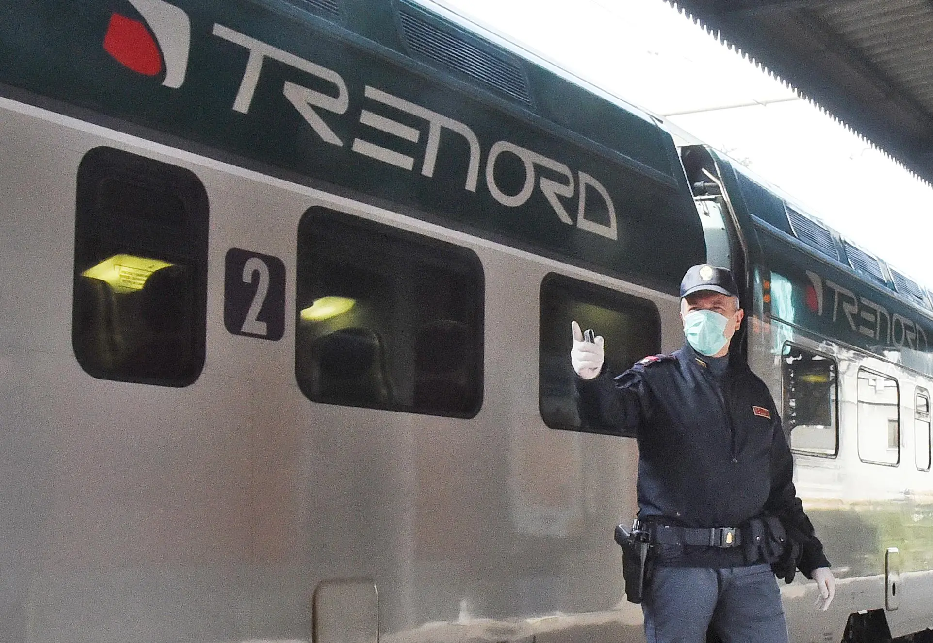 Molesti sul treno, denunciati