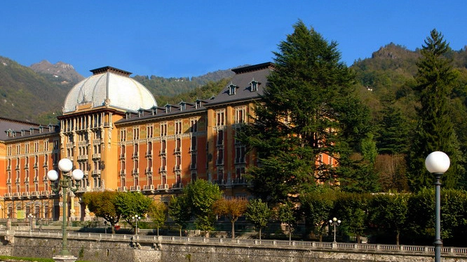 Il lussuoso e decadente  Grand Hotel  del ’900 chiuso nel 1976 era l’orgoglio, insieme col Casinò, di San Pellegrino