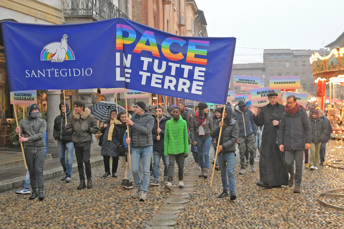 Pavia, Valentina dall'Ucraina alla marcia per la pace: "Non dobbiamo abituarci al dolore"