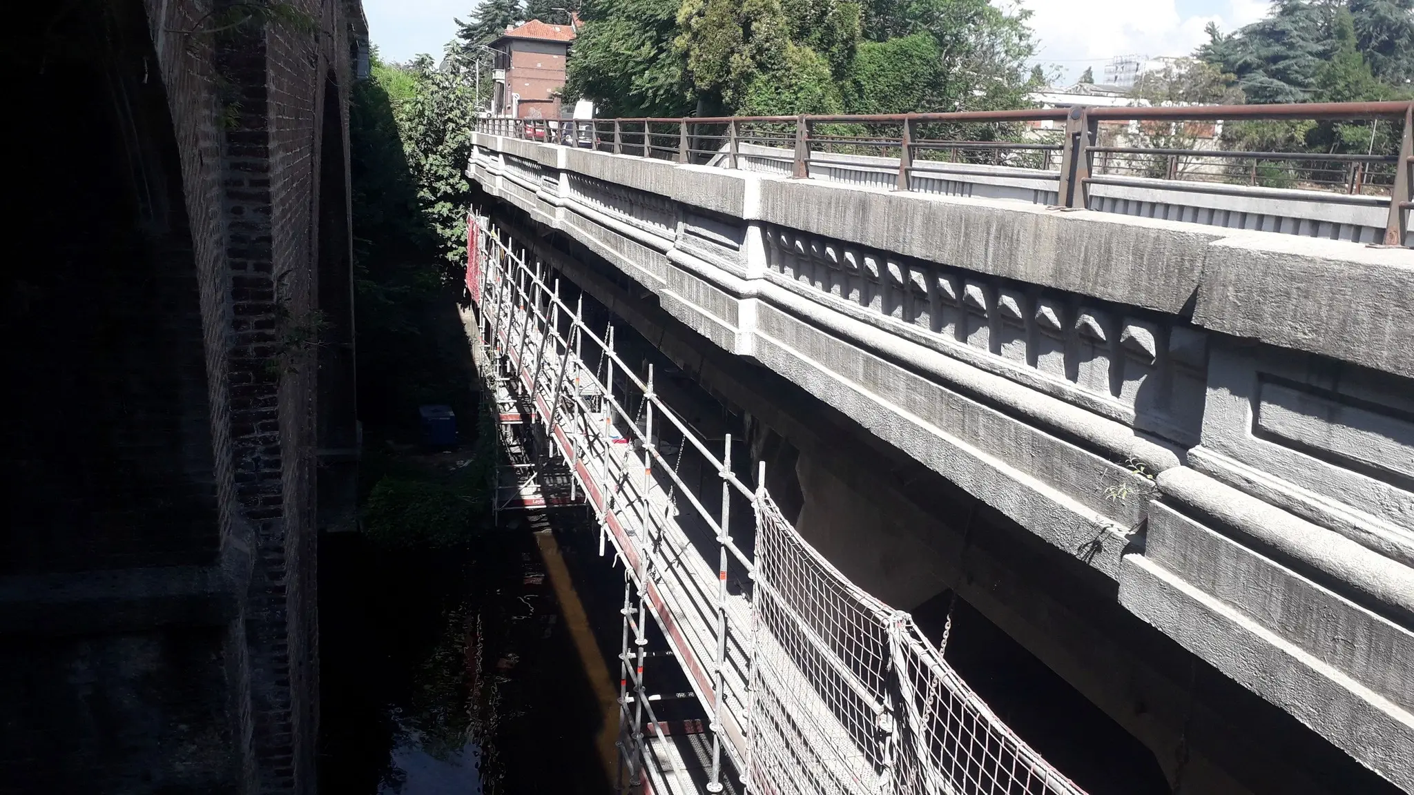 Castellanza, ponte sull’Olona chiuso: parte il consolidamento