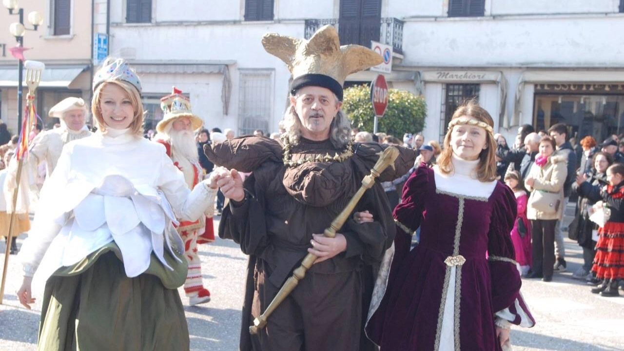 Carnevale di Mantova, sfilata con 1500 figuranti in onore di Re Trigol