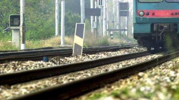 Cesate Treno Travolge E Uccide Un Uomo Disagi Sulla Linea Milano Saronno