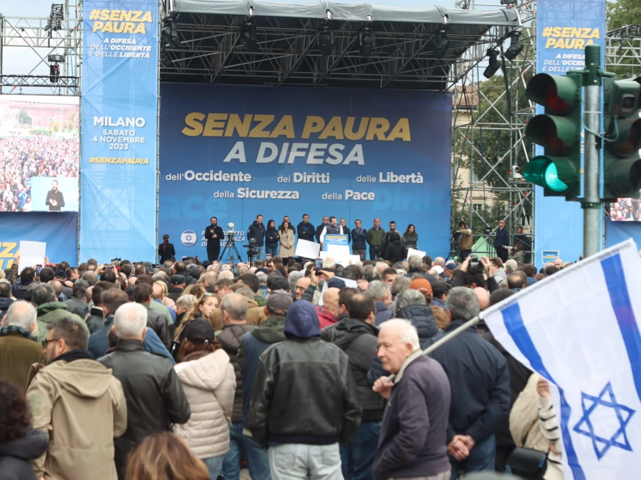 Matteo dal palco di largo Cairoli