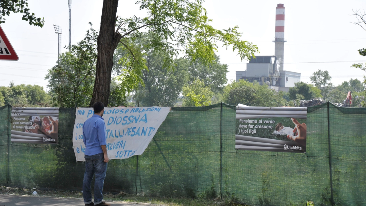 Gli striscioni di protesta