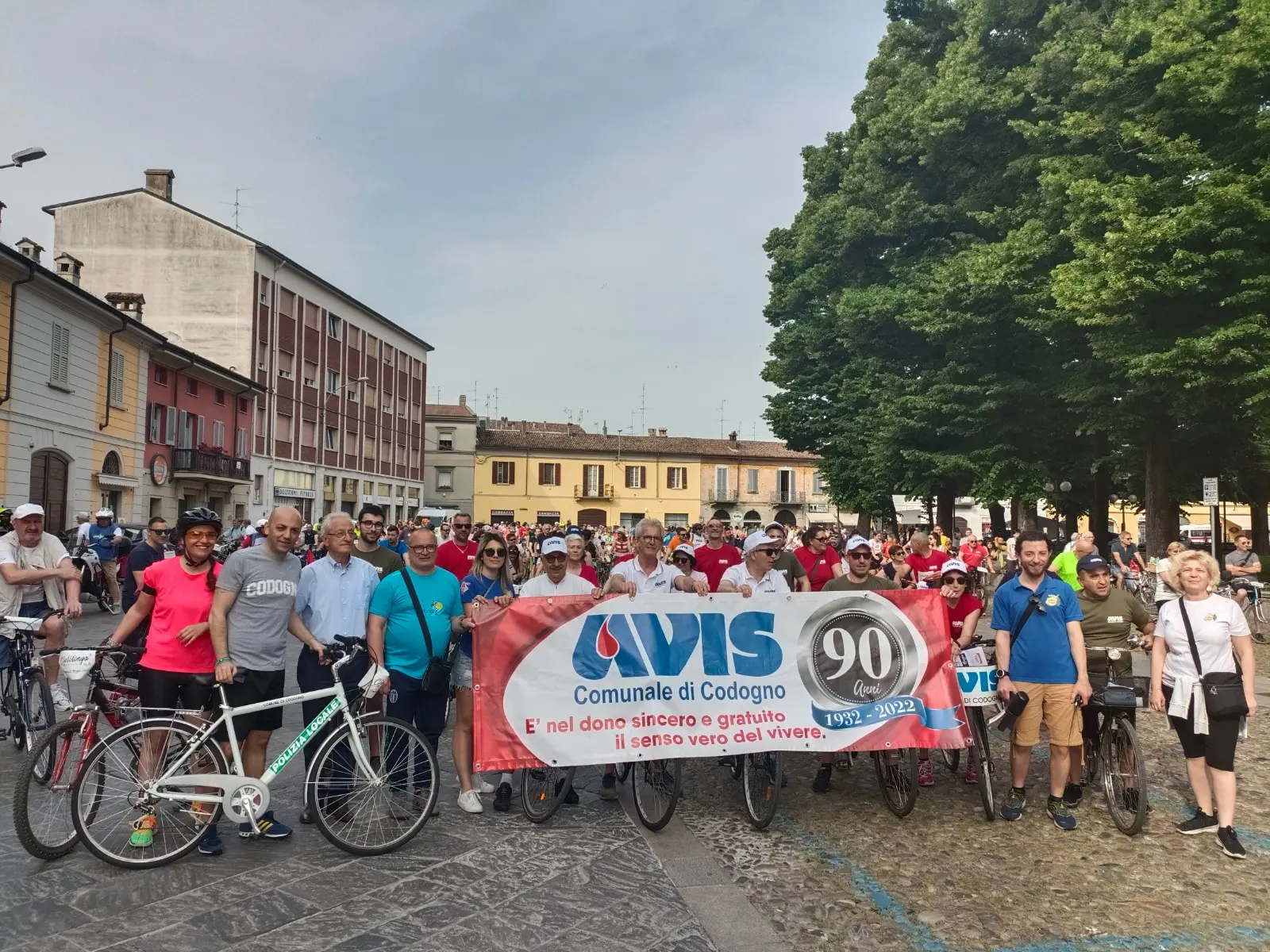 La rinnovata Ciclolonga della ripartenza riempie Codogno di biciclette addobbate