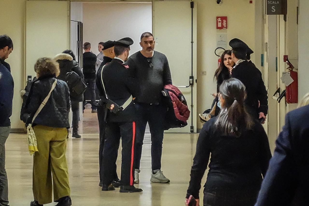 Cristiano Lucarelli in tribunale per l'interrogatorio del figlio Mattia