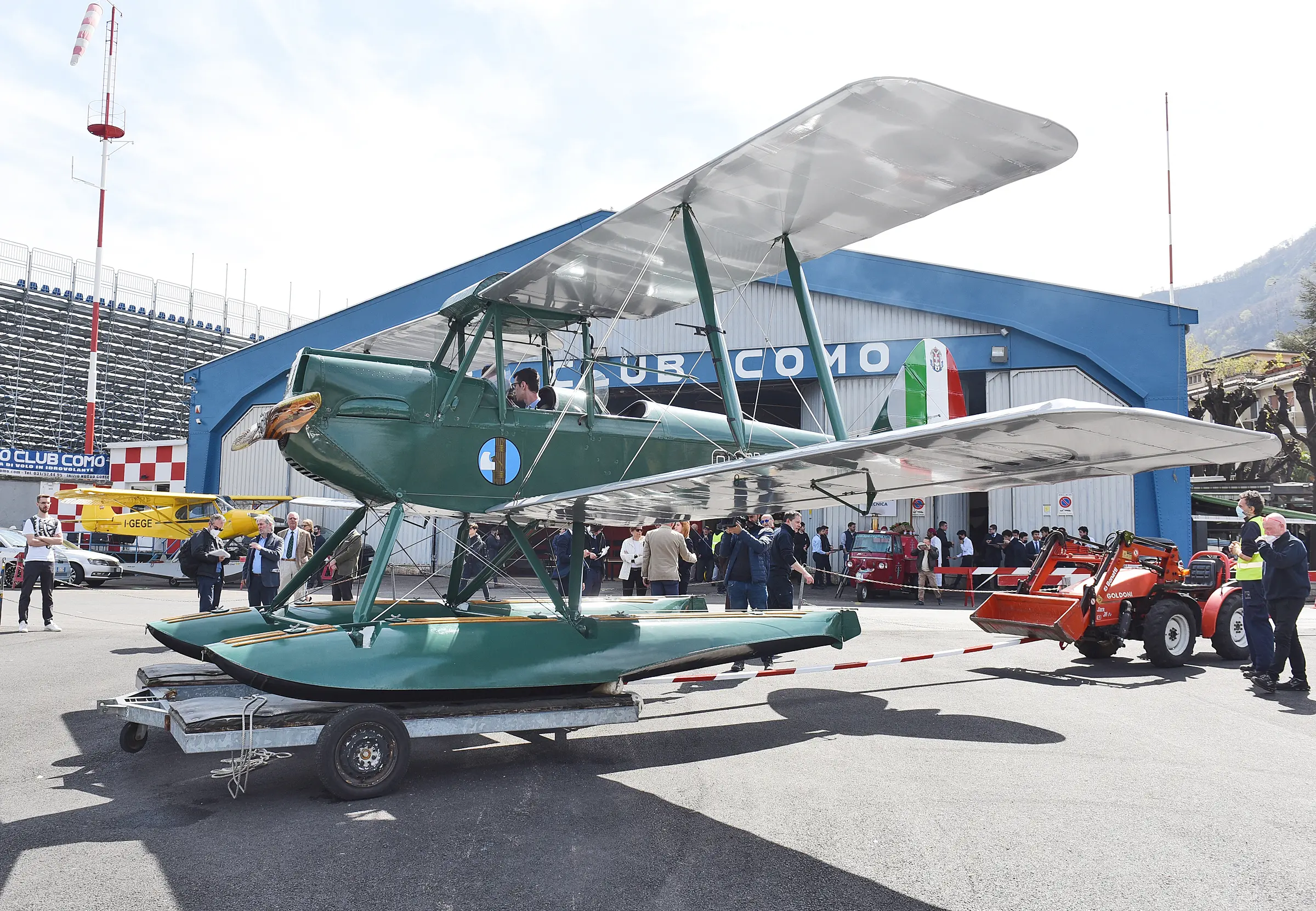 Caproni, la dinastia del volo italiano: dai successi aeronautici agli affari con Briatore