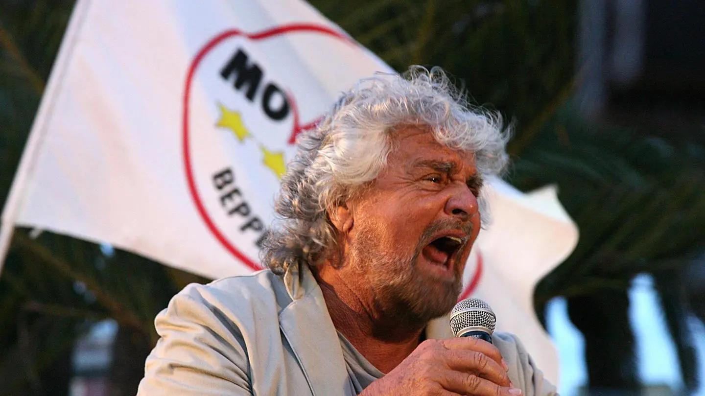 Grillo fa il tifo per Draghi: "Non siamo più marziani"