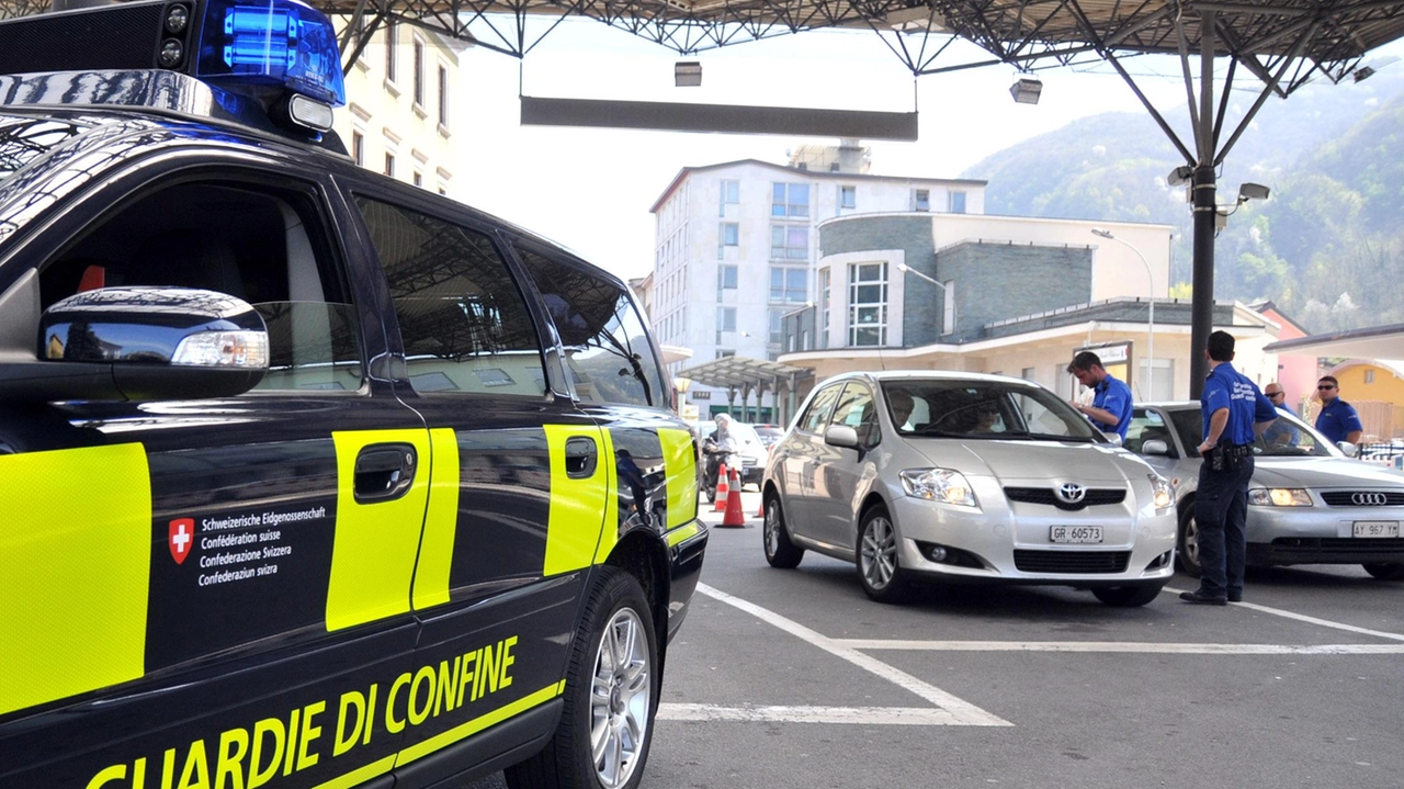 Controlli in dogana da parte della Polizia di frontiera elvetica