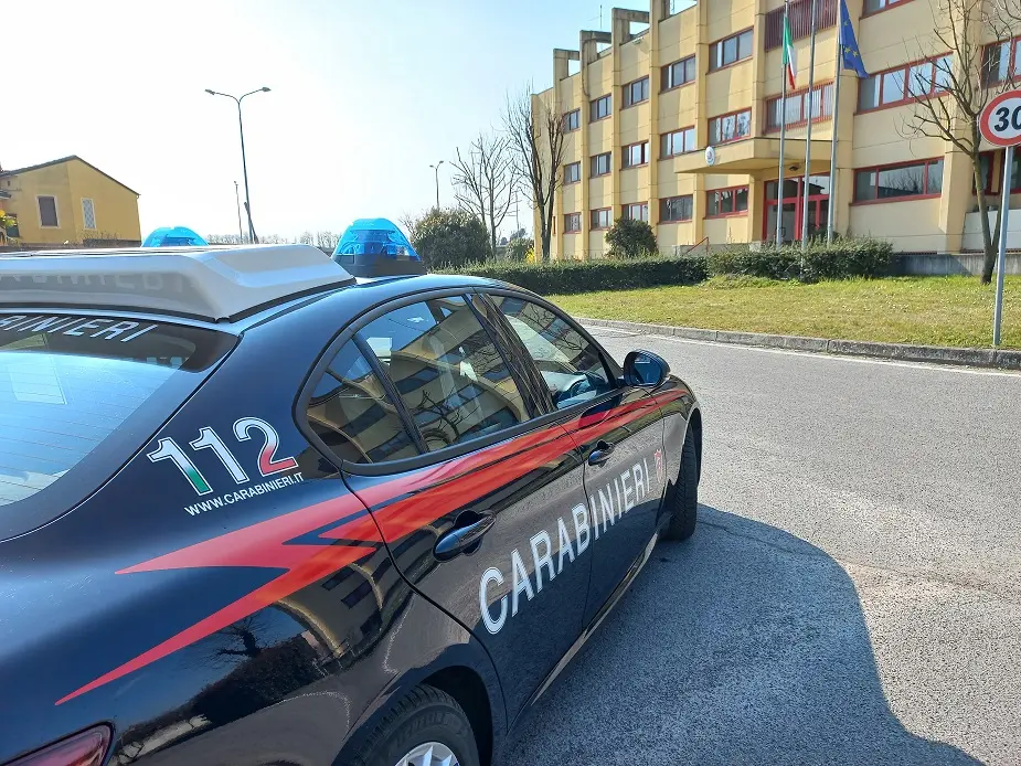 Casaletto Lodigiano: ladri a scuola durante il carnevale. Spariti 38 computer