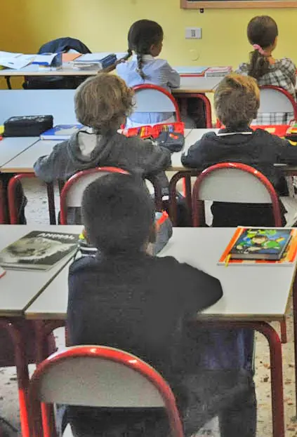 Sesto, caldaie guaste o "a singhiozzo": "Bambini in aula 8 ore con 16 gradi"