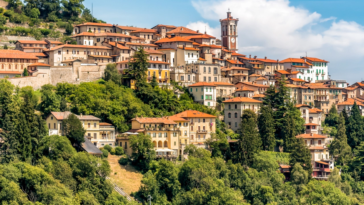 Il quotidiano francese inserisce il capoluogo nella rubrica “48 ore a...” invitando a scoprire la città come fece Stendhal nel suo “Viaggio in Italia”