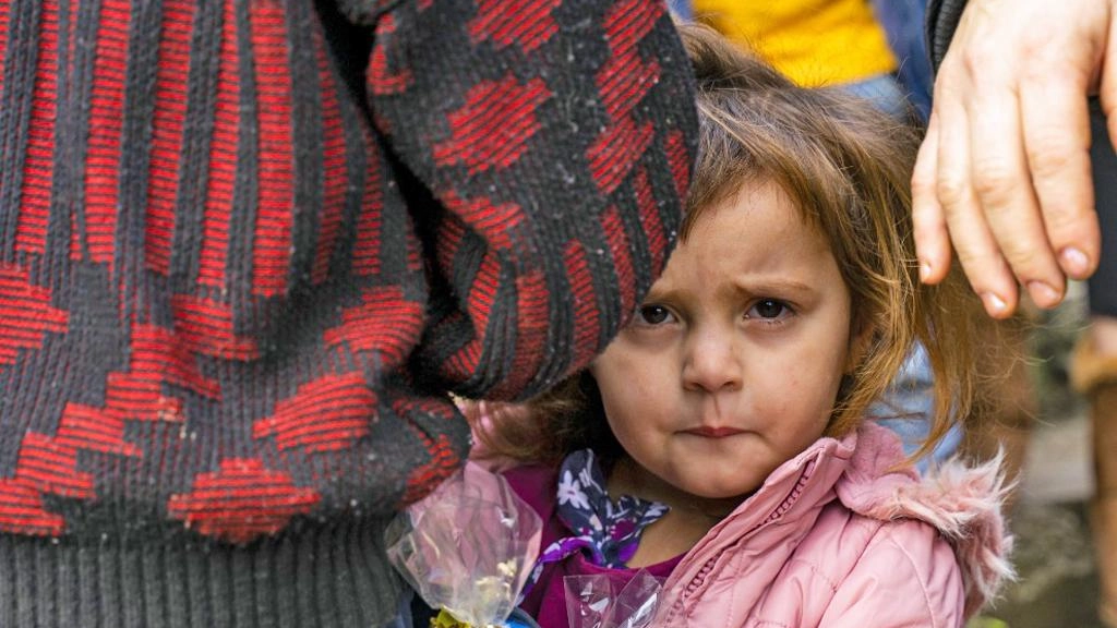Gioia e doni ai piccoli profughi: "Serve un Progetto di Vita"