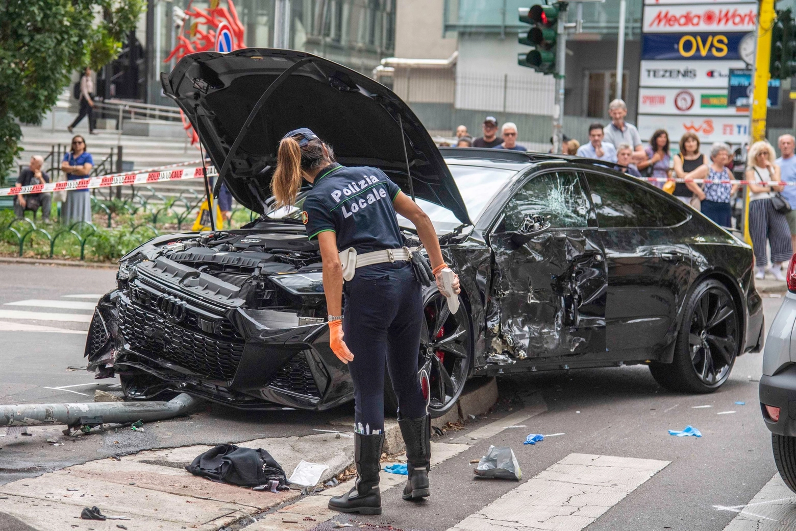 Incidente in viale Umbria, auto investe e uccide pedone