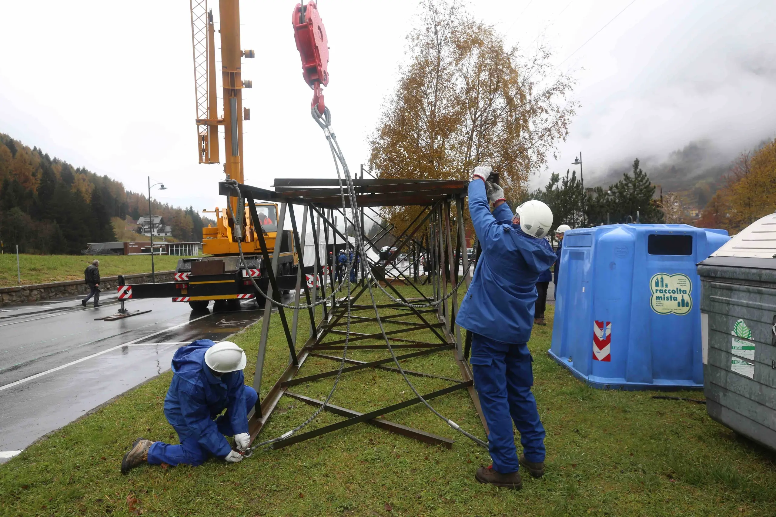 Terna, al via alla demolizione delle linee elettriche