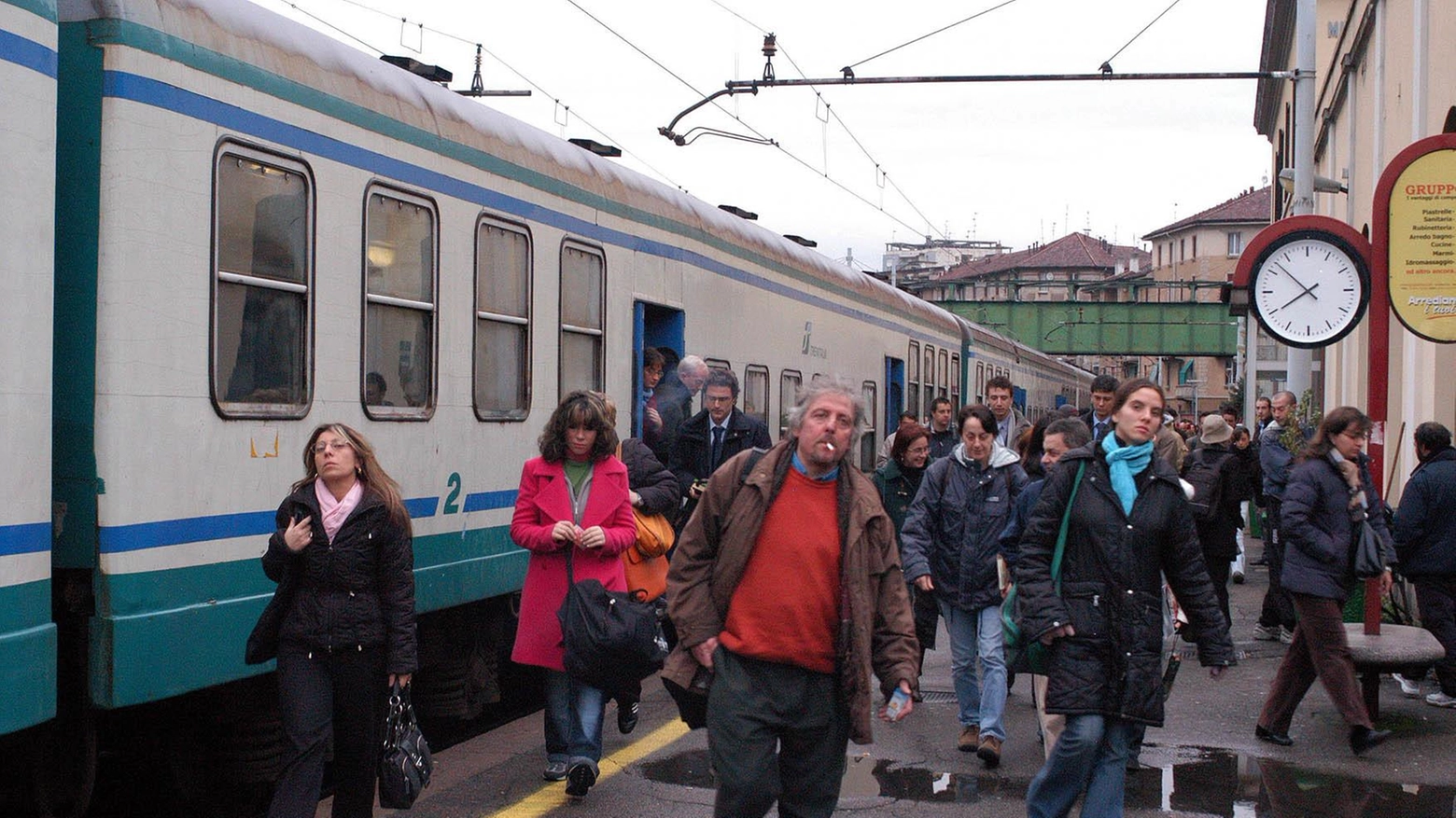 Ferrovia Milano-Mortara. Ritardi e soppressioni: spiragli di luce a gennaio