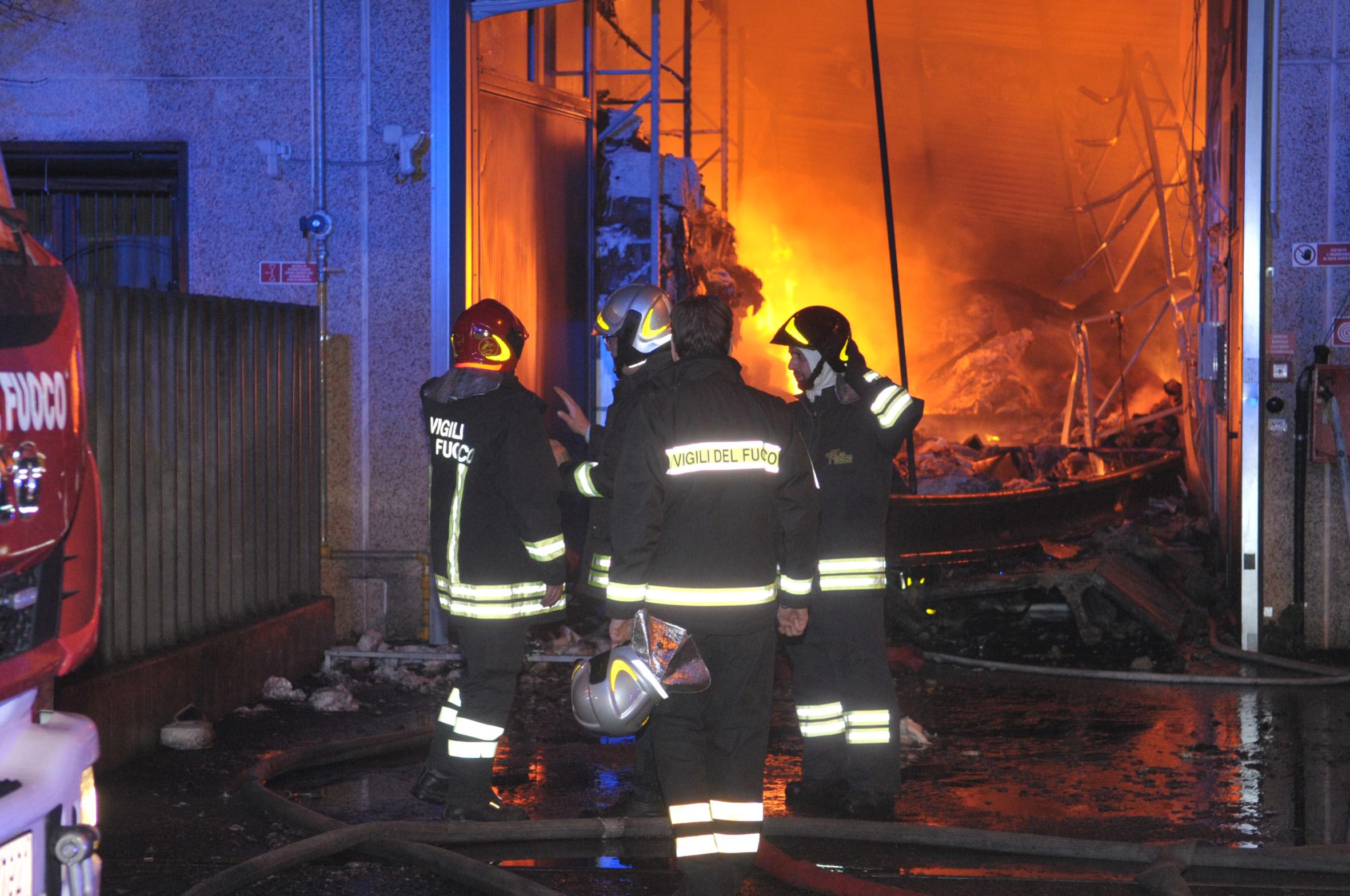 Incendio In Un Appartamento Morta Carbonizzata Donna Di Anni