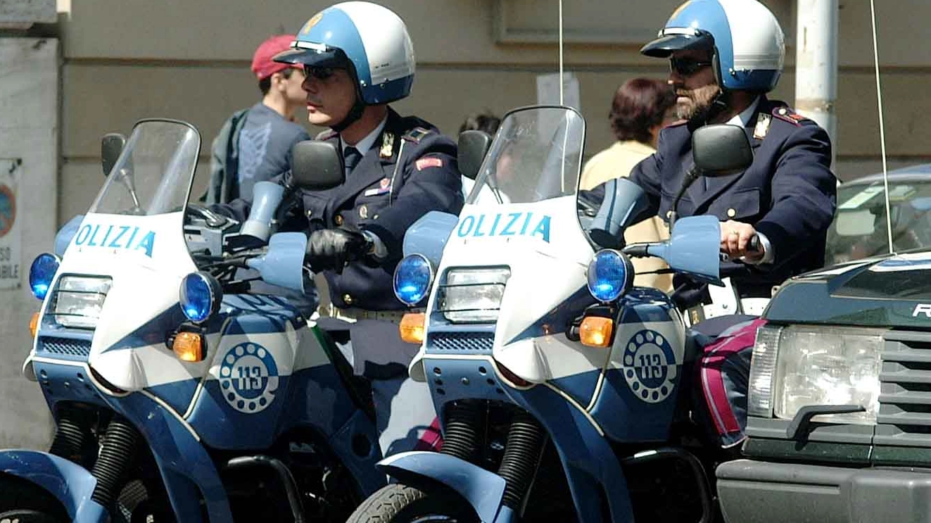 Poliziotti in moto (Foto archivio)