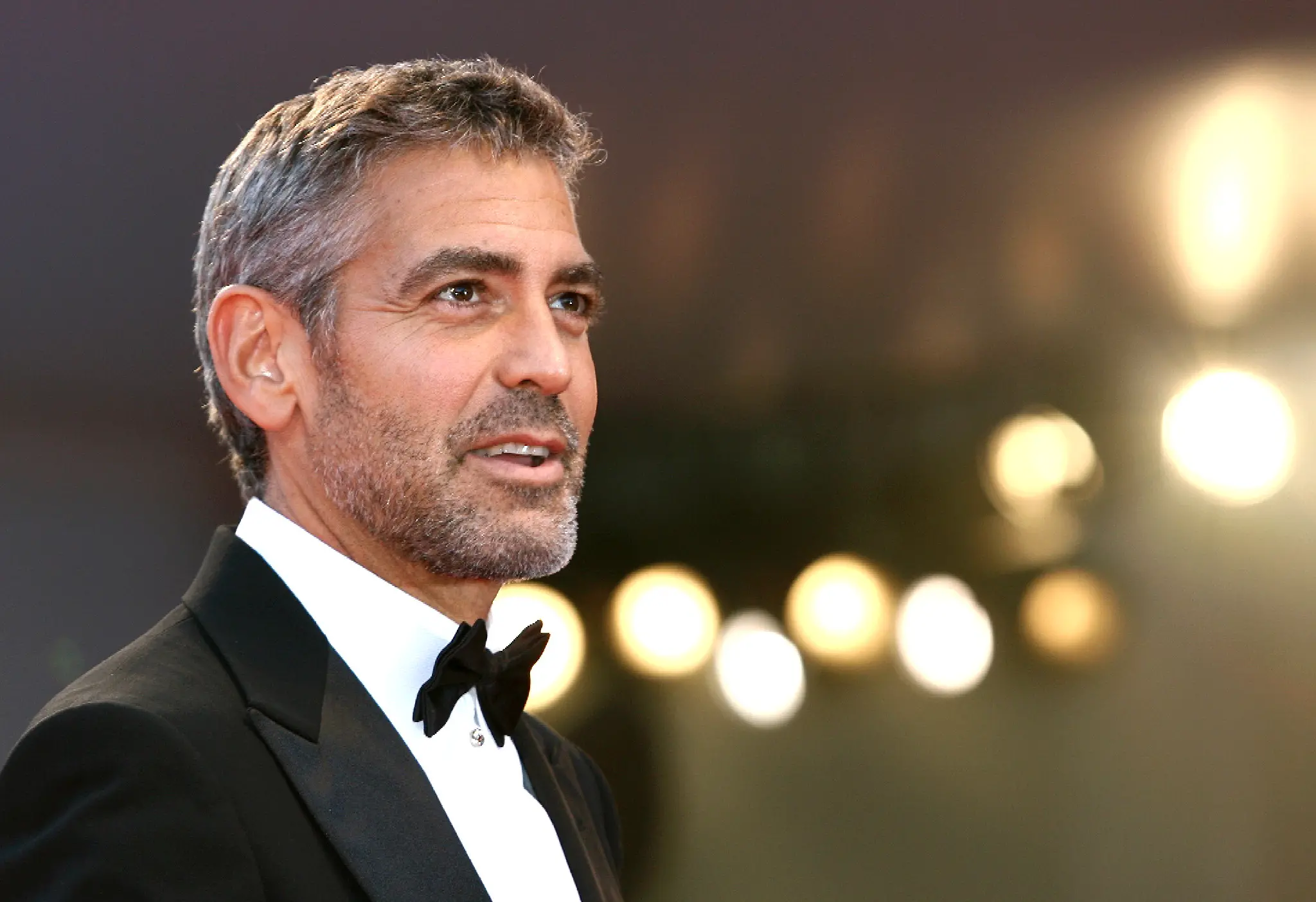 Weekend con George Clooney sul lago di Como, l'attore si offre per beneficenza