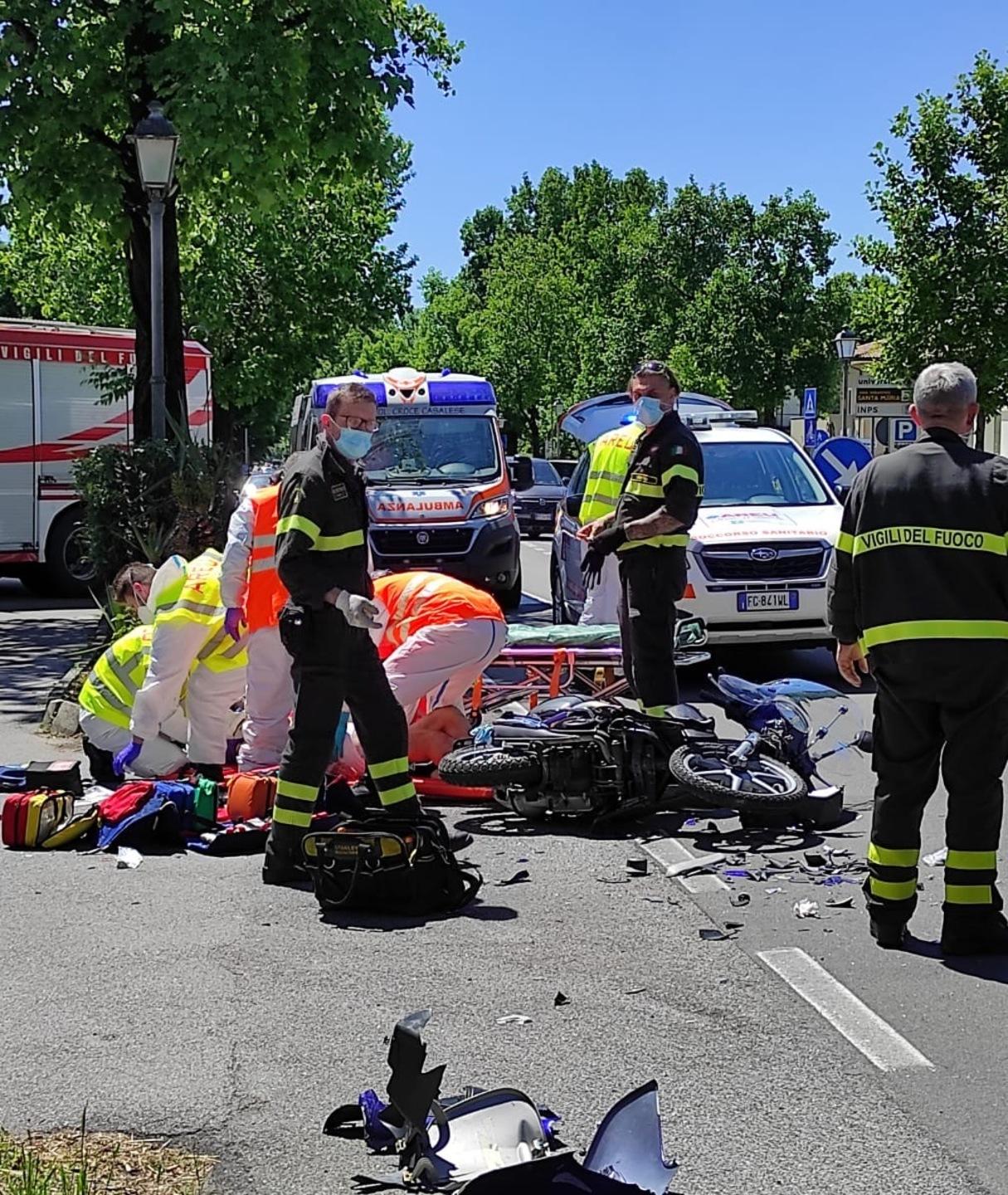 Crema Incidente Fra Auto E Scooter Grave Enne