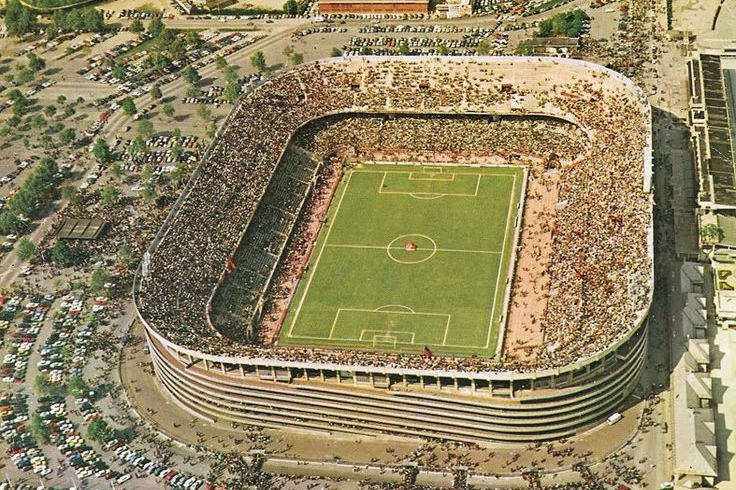 San Siro dopo l'ampliamento del 1956 (Secondo anello)