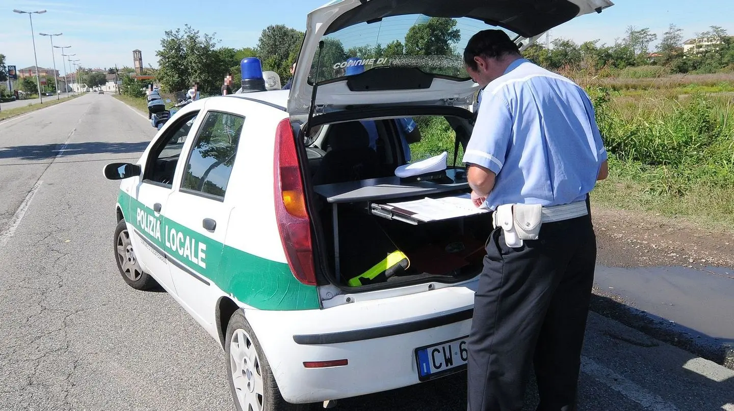 Si masturba davanti a una bimba di sei anni: arrestato anziano