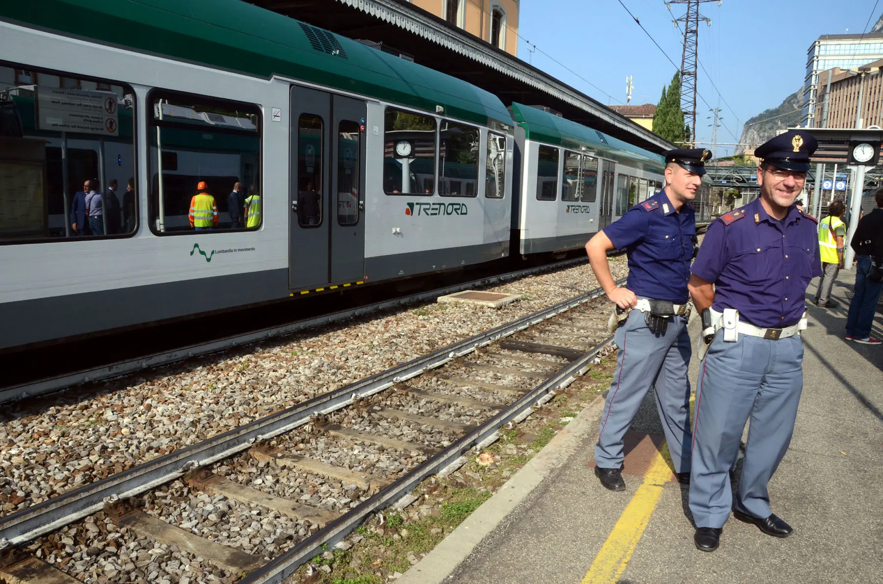 Lecco, accoltellato in stazione