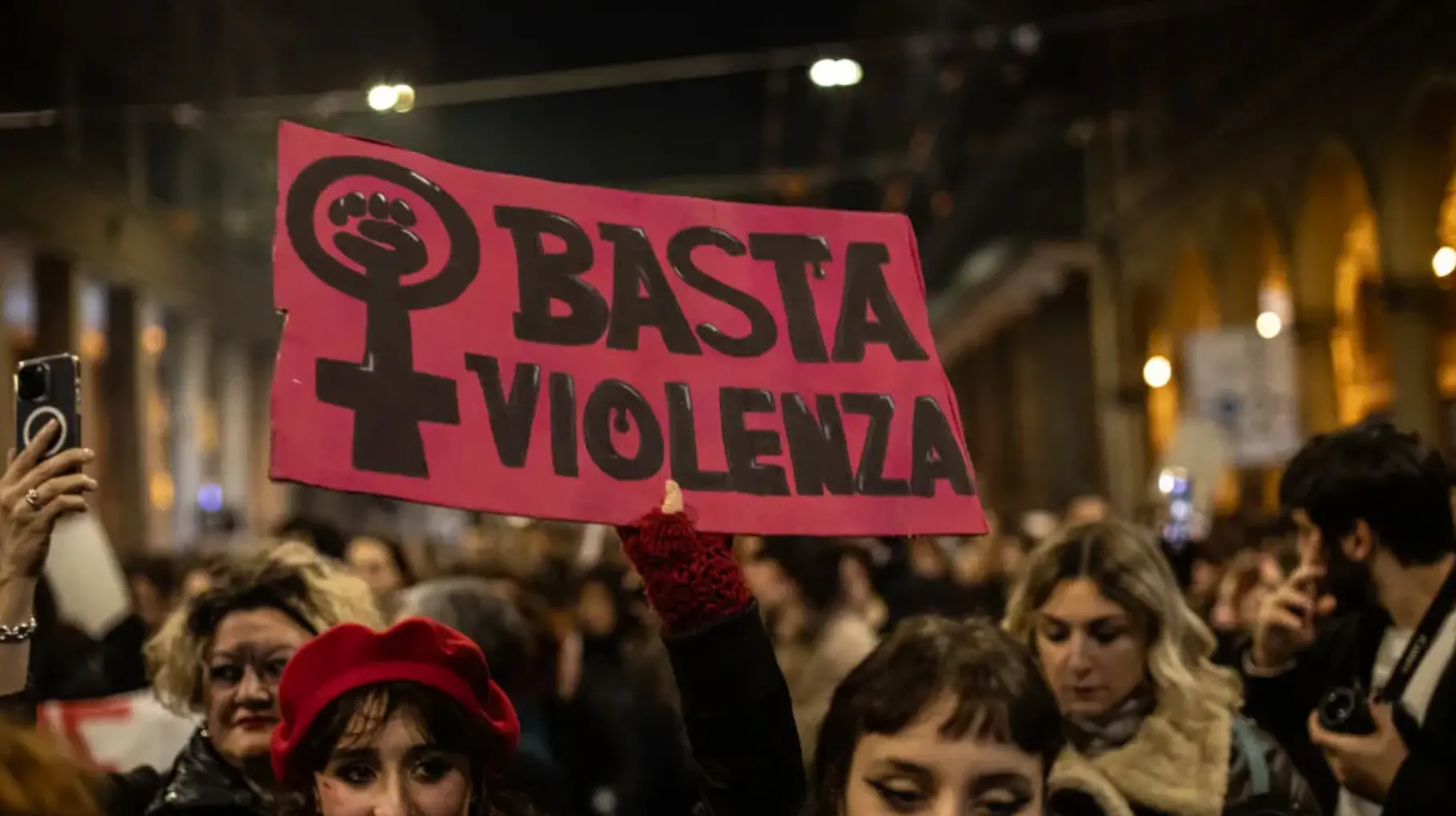 “Amori malati” a Delebio, genitori e figli dialogano contro la violenza di genere