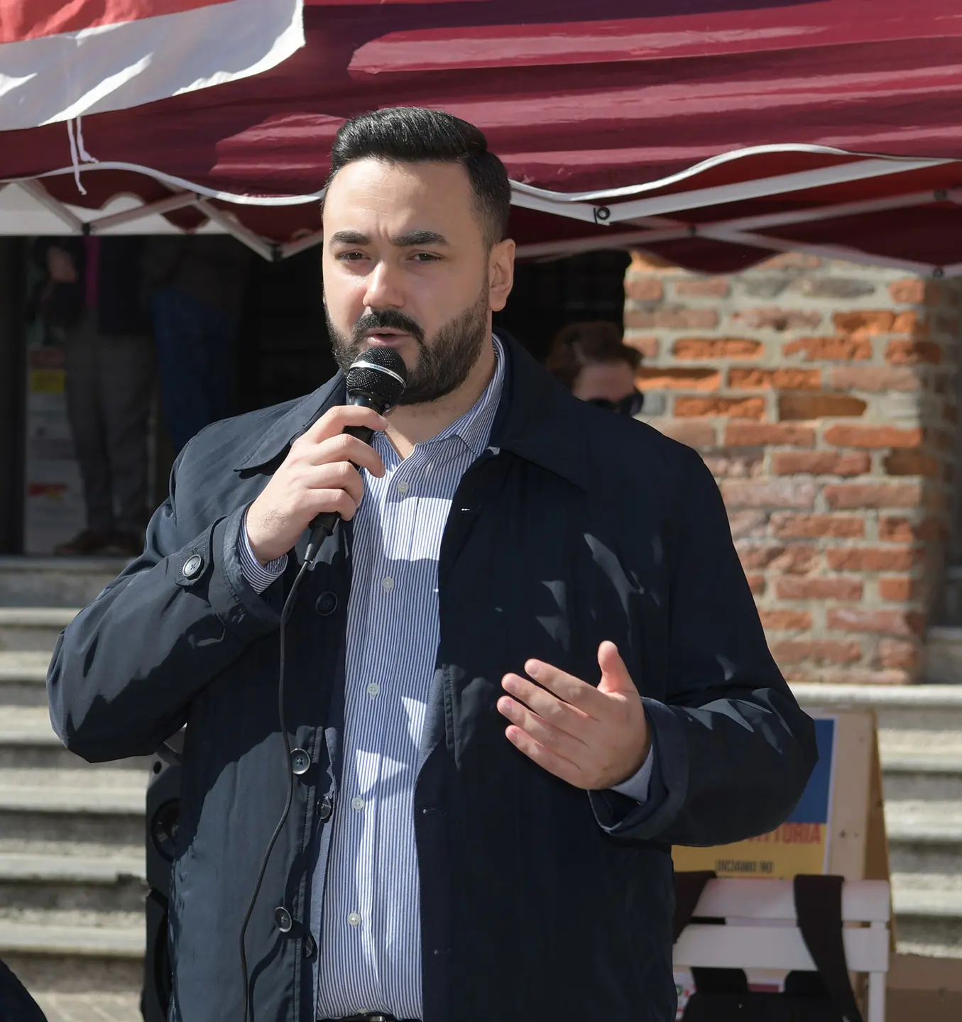 Elezioni regionali Lombardia: il M5S chiude al Pd. Coalizione stretta ma salva