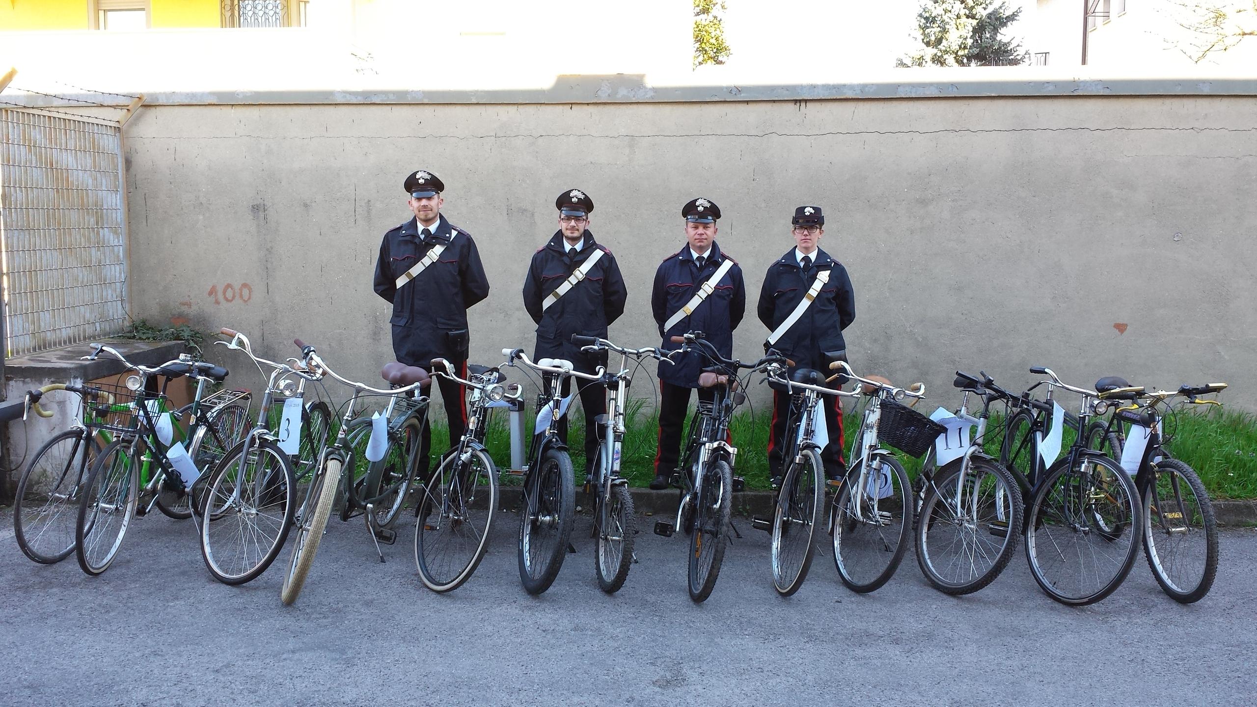 Sorpreso A Rubare Biciclette Nei Pressi Della Stazione Enne Finisce Nei Guai