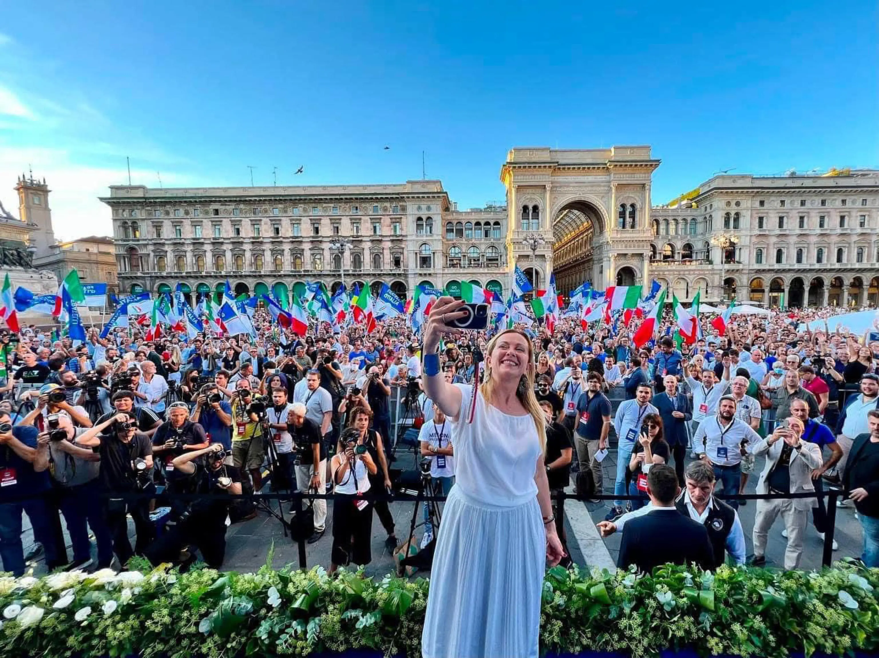 Milano, dal dj al leghista deluso: ecco il "popolo di Giorgia Meloni"