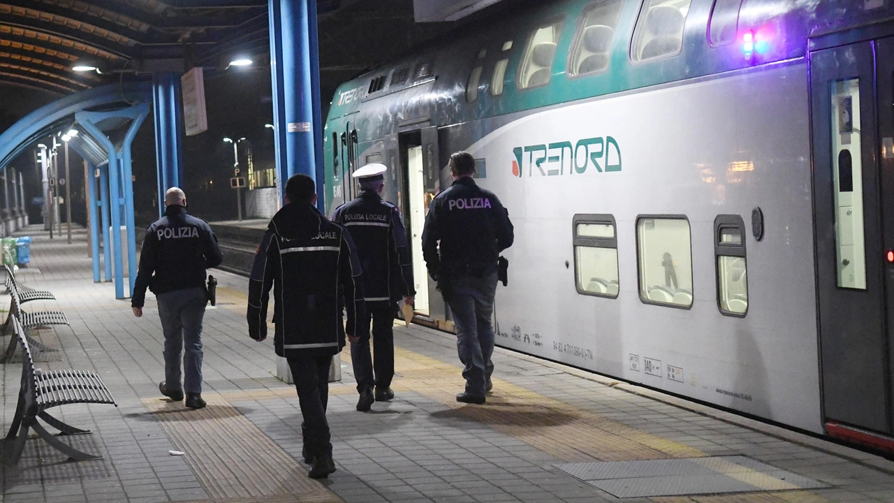 Le indagini sono affidate alla polizia ferroviaria (foto di repertorio)