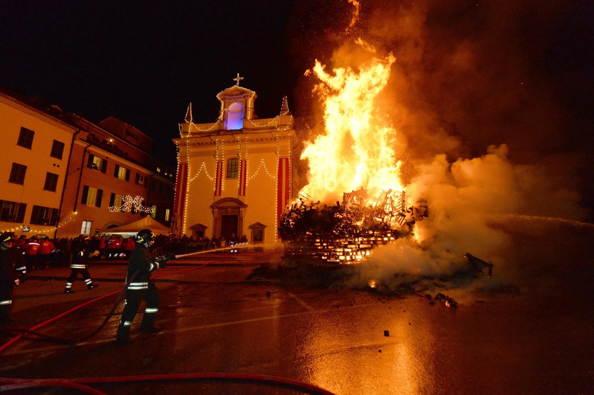 Falò di Sant’Antonio 2025, da Varese a Vimercate: dove e quando. Tutti gli appuntamenti