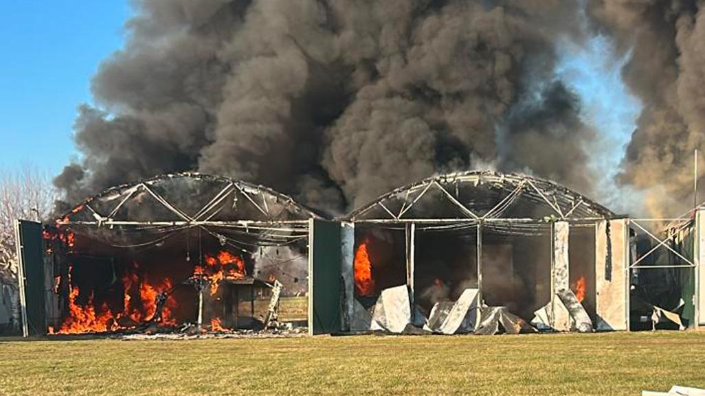 Fuoco al Campo volo di Cogliate. Bruciati 4 hangar e 7 ultraleggeri