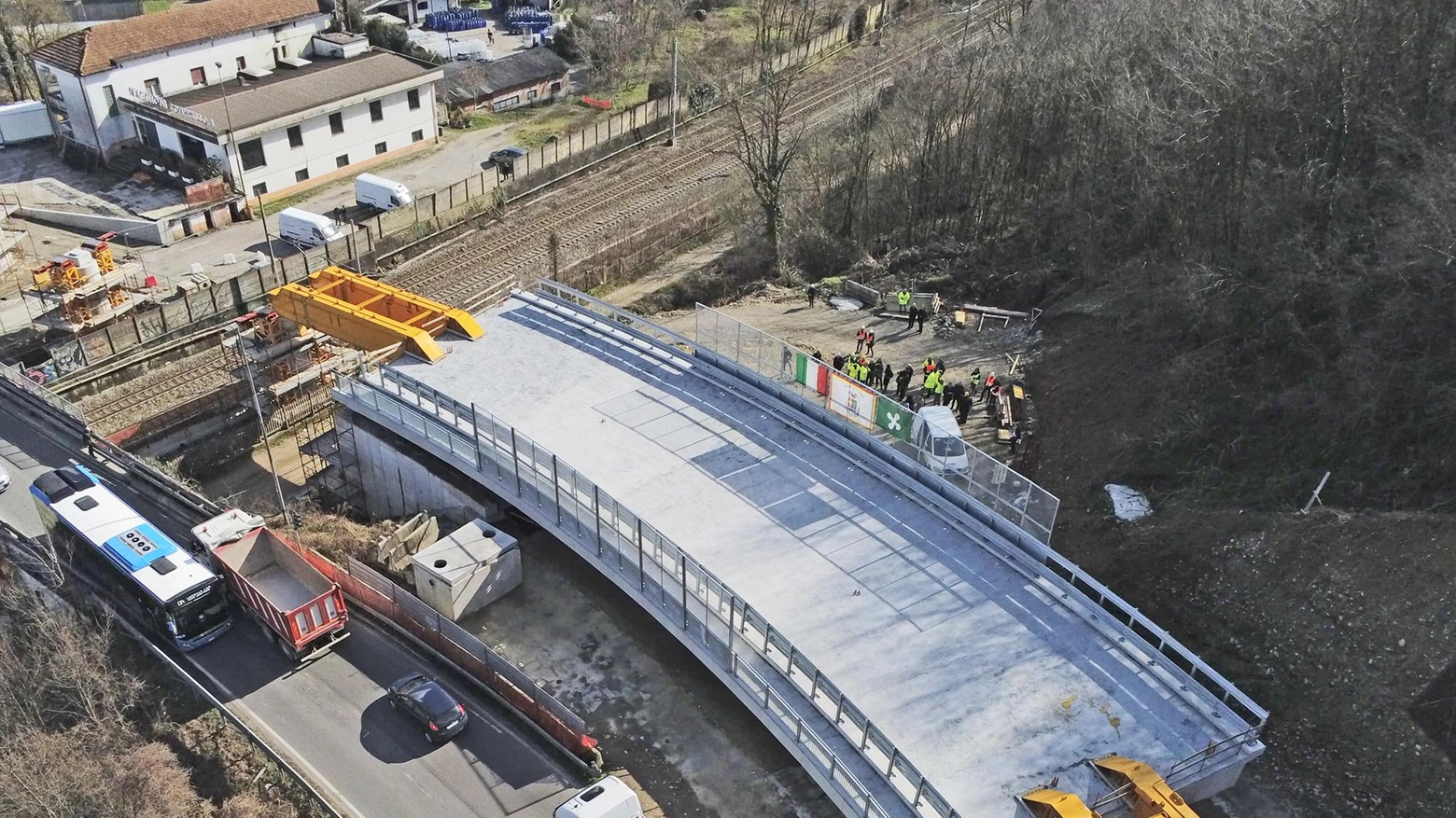 Il nuovo ponte avanza “Varo“ a Cantù-Asnago