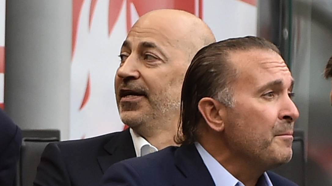 Jerry Cardinale e alle sue spalle Ivan Gazidis