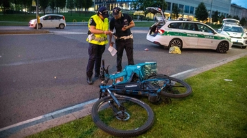 Milano, rider investito sulla pista ciclabile in via Melchiorre Gioia: è grave