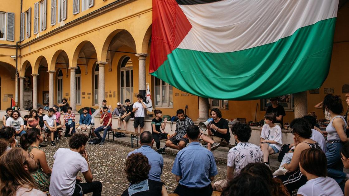 I Giovani per la Palestina: "Se il rettore ci incontra fermeremo l’occupazione"