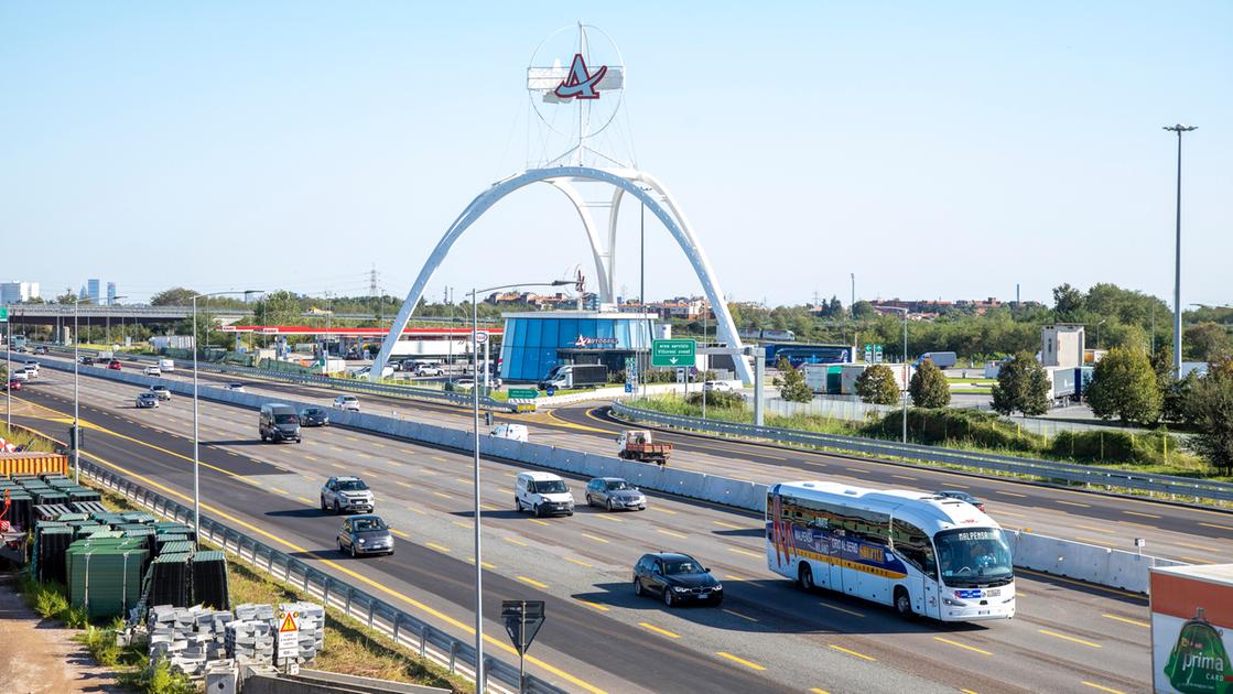 I 100 anni della A8 Milano Varese, la prima autostrada al mondo: l’intuizione di Puricelli e una storia fatta di record