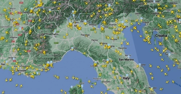 Voli per Milano e il Nord Italia bloccati in cielo: decine di aerei dirottati per un’avaria ai radar di terra