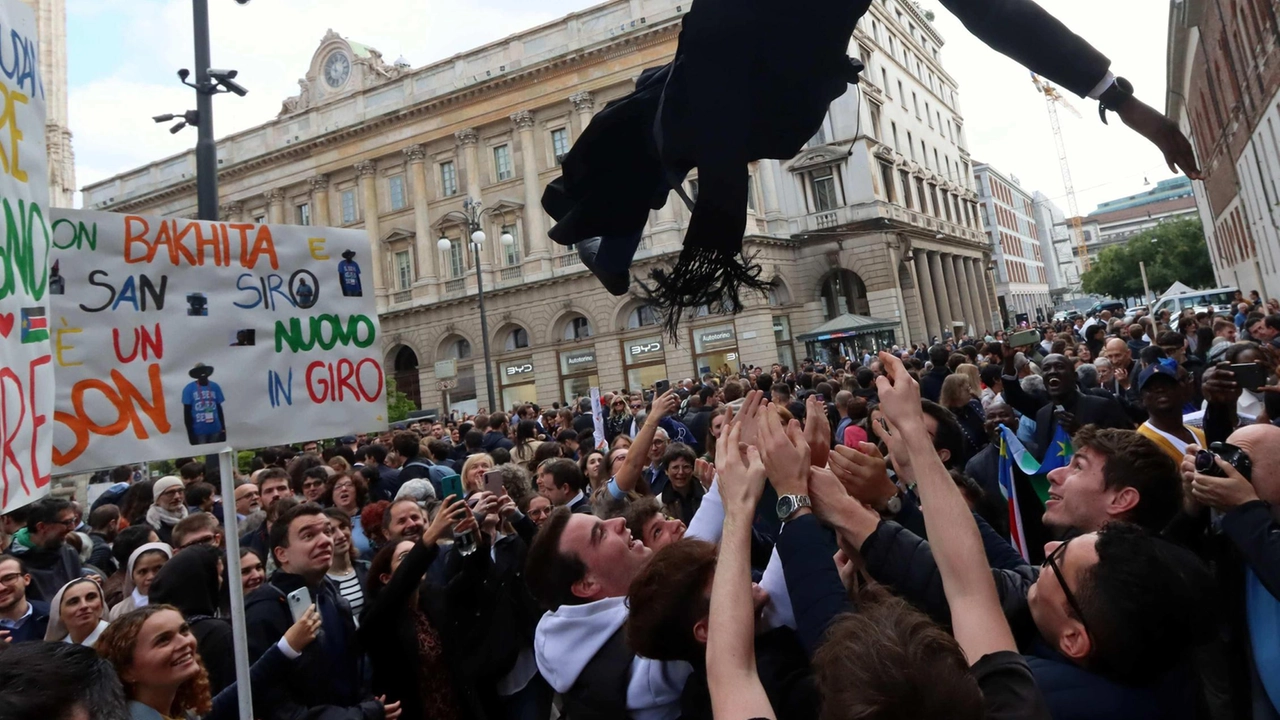 L'arcivescovo di Milano ha accolto 11 nuovi diaconi, definendoli non eroi ma persone che hanno scelto una vita di preghiera. Tra loro, storie diverse e provenienze internazionali, simbolo di speranza in un mondo segnato dalla guerra.