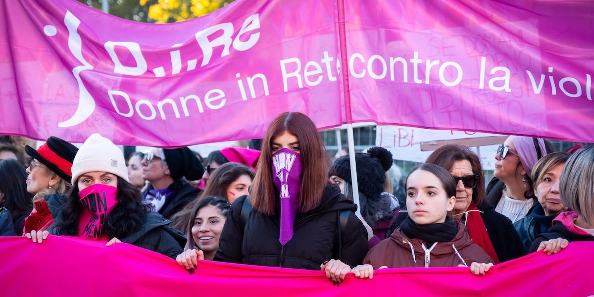 Il pasticcio del reddito di libertà alle donne vittime di violenza in Lombardia: il diritto (negato) a 400 euro al mese