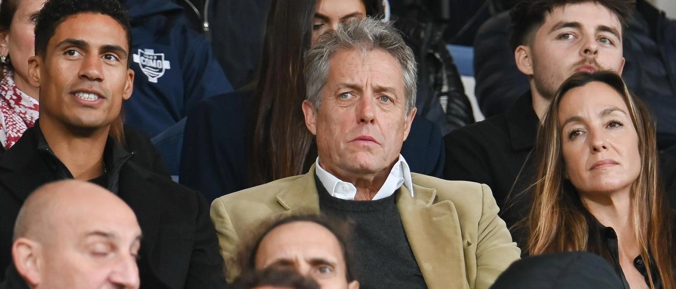 Il club ha portato i vip allo stadio grazie a hospitality di lusso e produzioni tv. Hugh Grant e Andrew Garfield sugli spalti dopo Vardy e Kate Beckinsale. .